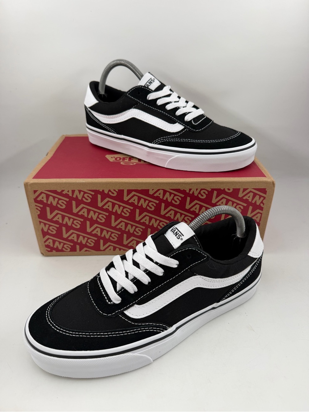 Vans Women’s Brooklyn LS -SZ 9.5- Black White Suede Canvas Low Top Sneakers